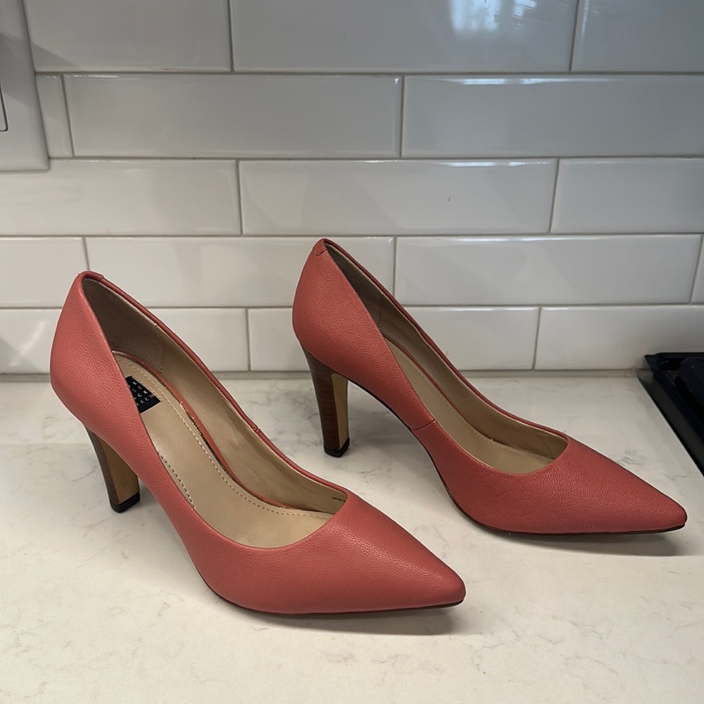 WHBM coral pumps